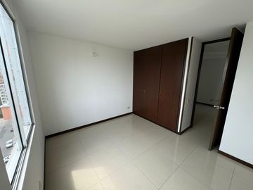 Apartamento En Venta La Flora 10 Piso Excelente Vista