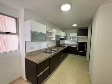 Apartamento En Venta La Flora 10 Piso Excelente Vista