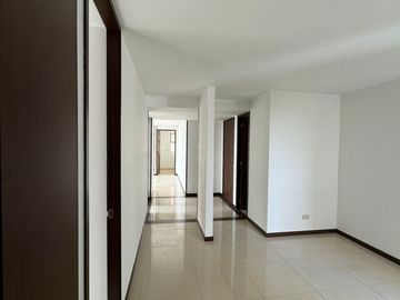 Apartamento En Venta La Flora 10 Piso Excelente Vista