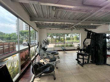 Apartamento En Venta La Flora 10 Piso Excelente Vista