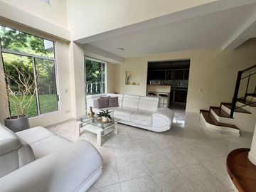 VENDEMOS CASA CAMPESTRE UBICADA EN BAJO DAPA