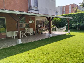 VENTA DE CASA CAMPESTRE EN GUADUALES DE LAS MERCEDES JAMUNDI