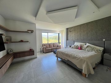 VENDEMOS CASA EN CONDOMINIO ALFAGUARA
