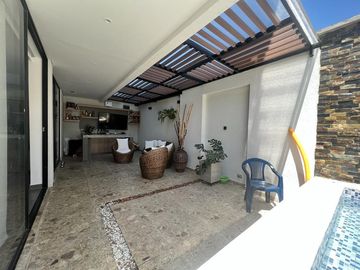 VENDEMOS CASA EN CONDOMINIO ALFAGUARA