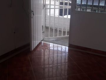 En Venta Casa En Unión De Vivienda Popular, Calli