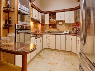 Cali, San Fernando. Vendo Casa Edificio Con 6 Apartamentos