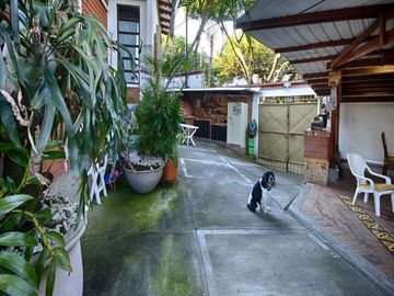 Cali, San Fernando. Vendo Casa Edificio Con 6 Apartamentos
