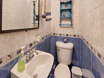 Cali, San Fernando. Vendo Casa Edificio Con 6 Apartamentos