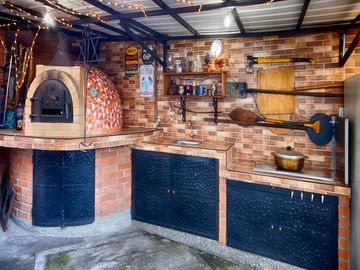 Cali, San Fernando. Vendo Casa Edificio Con 6 Apartamentos