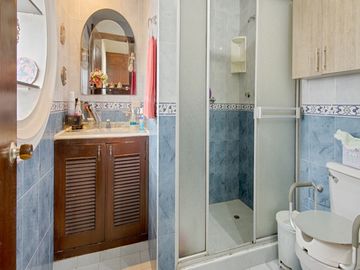 Cali, San Fernando. Vendo Casa Edificio Con 6 Apartamentos