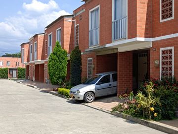 En Venta Casa en Palmira zona norte Conjunto Camino de Belen