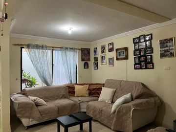 Vendo Casa Bifamiliar En El Barrio Aguablanca, Cali - Valle Del Cauca