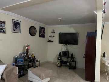 Vendo Casa Bifamiliar En El Barrio Aguablanca, Cali - Valle Del Cauca