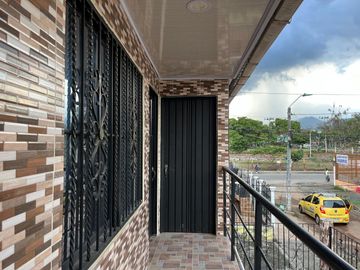 Vendo Casa Bifamiliar En El Barrio Aguablanca, Cali - Valle Del Cauca
