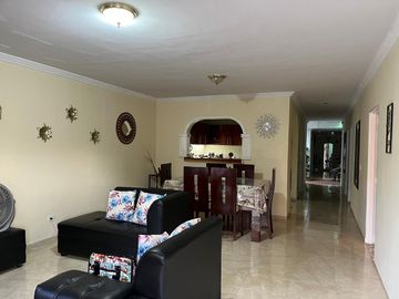 Vendo Casa Bifamiliar En El Barrio Aguablanca, Cali - Valle Del Cauca