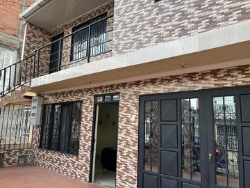 Vendo Casa Bifamiliar En El Barrio Aguablanca, Cali - Valle Del Cauca