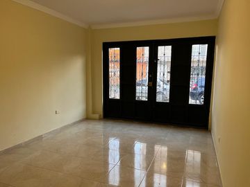 Vendo Casa Bifamiliar En El Barrio Aguablanca, Cali - Valle Del Cauca