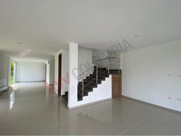 Vendo Casa Esquinera Moderna Para Estrenar De Tres Pisos, Condominio Senderos De Las Mercedes Jamundi