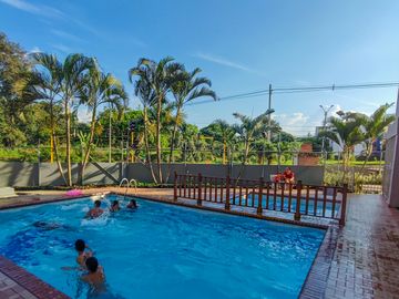 Apartamento Para La Venta En Barrio Los Alamos Cali