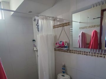 Apartamento Para La Venta En Barrio Los Alamos Cali
