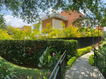 Vendo Casa En exclusivo Condominio en Pance, Cali Valle del Cauca, Colombia
