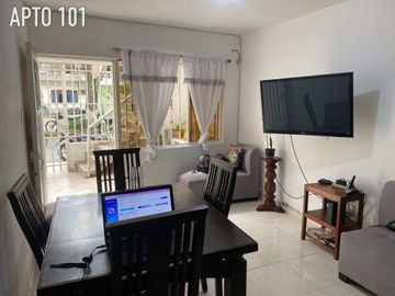 Casa En Venta Multifamiliar De 3 Pisos Con Local Y 4 Apartamentos Grandes Barrio La Independencia Remodelada