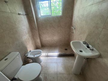 VENTA PH CON PATIO COCHERA A ESTRENAR