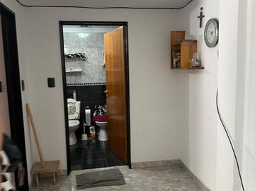 Departamento de 2 ambientes en venta, en Ramos Mejía