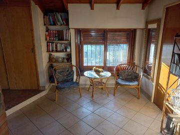 Casa en venta - 4 Dormitorios 3 Baños - Cochera - 1600Mts2 - Luis Guillón, Esteban Echeverría