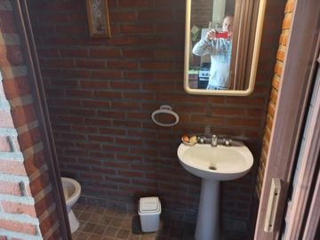 Casa en venta - 4 Dormitorios 3 Baños - Cochera - 1600Mts2 - Luis Guillón, Esteban Echeverría
