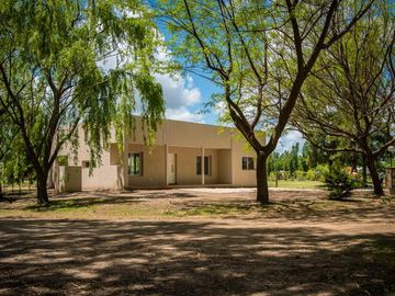 Casa en venta - 2 dormitorios 1 baño - 1.144mts2 - Posadas de los Lagos, Coronel Brandsen