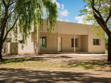 Casa en venta - 2 dormitorios 1 baño - 1.144mts2 - Posadas de los Lagos, Coronel Brandsen