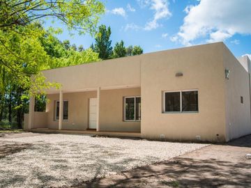 Casa en venta - 2 dormitorios 1 baño - 1.144mts2 - Posadas de los Lagos, Coronel Brandsen