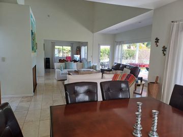 Casa en Venta 4 ambientes con dependencia - Abril Club De Campo