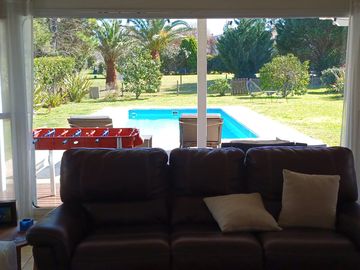 Casa en Venta 4 ambientes con dependencia - Abril Club De Campo