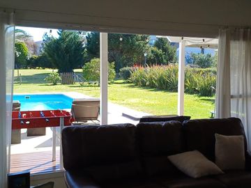 Casa en Venta 4 ambientes con dependencia - Abril Club De Campo