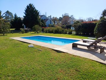 Casa en Venta 4 ambientes con dependencia - Abril Club De Campo