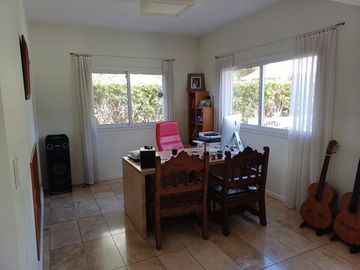 Casa en Venta 4 ambientes con dependencia - Abril Club De Campo