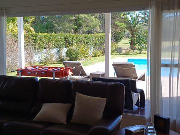 Casa en Venta 4 ambientes con dependencia - Abril Club De Campo