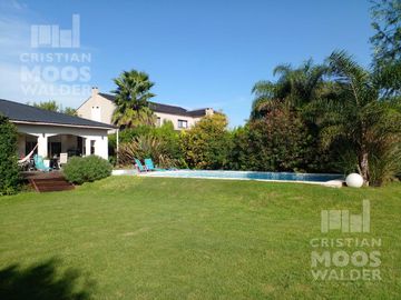 Casa en Venta de  4 ambientes- Alamo Alto-