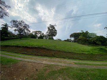 LOTE EN VENTA EN COLINAS DE MIRAVALLE 3