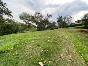 LOTE EN VENTA EN COLINAS DE MIRAVALLE 3