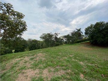 LOTE EN VENTA EN COLINAS DE MIRAVALLE 3