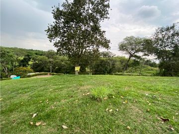 LOTE EN VENTA EN COLINAS DE MIRAVALLE 3
