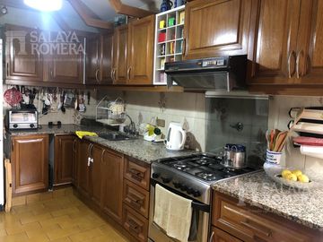 Departamento en Olivos-Vias/Maipu 3 ambientes   dependencia