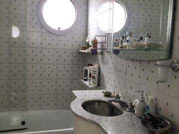 Departamento en Olivos-Vias/Maipu 3 ambientes   dependencia