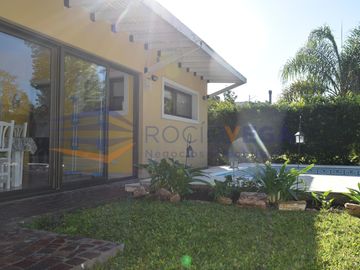 Venta de casa  en barrio Las Orquineas, Pilar