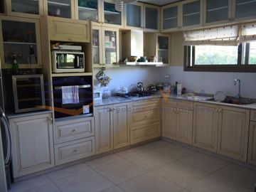 Venta de casa  en barrio Las Orquineas, Pilar
