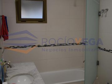 Venta de casa  en barrio Las Orquineas, Pilar