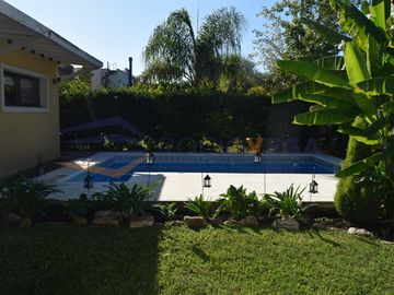 Venta de casa  en barrio Las Orquineas, Pilar